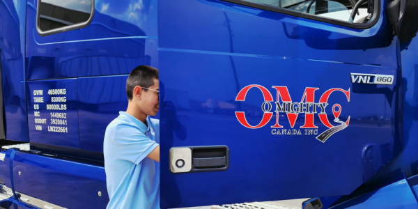 Drive with us Move Your Freight Images (2)